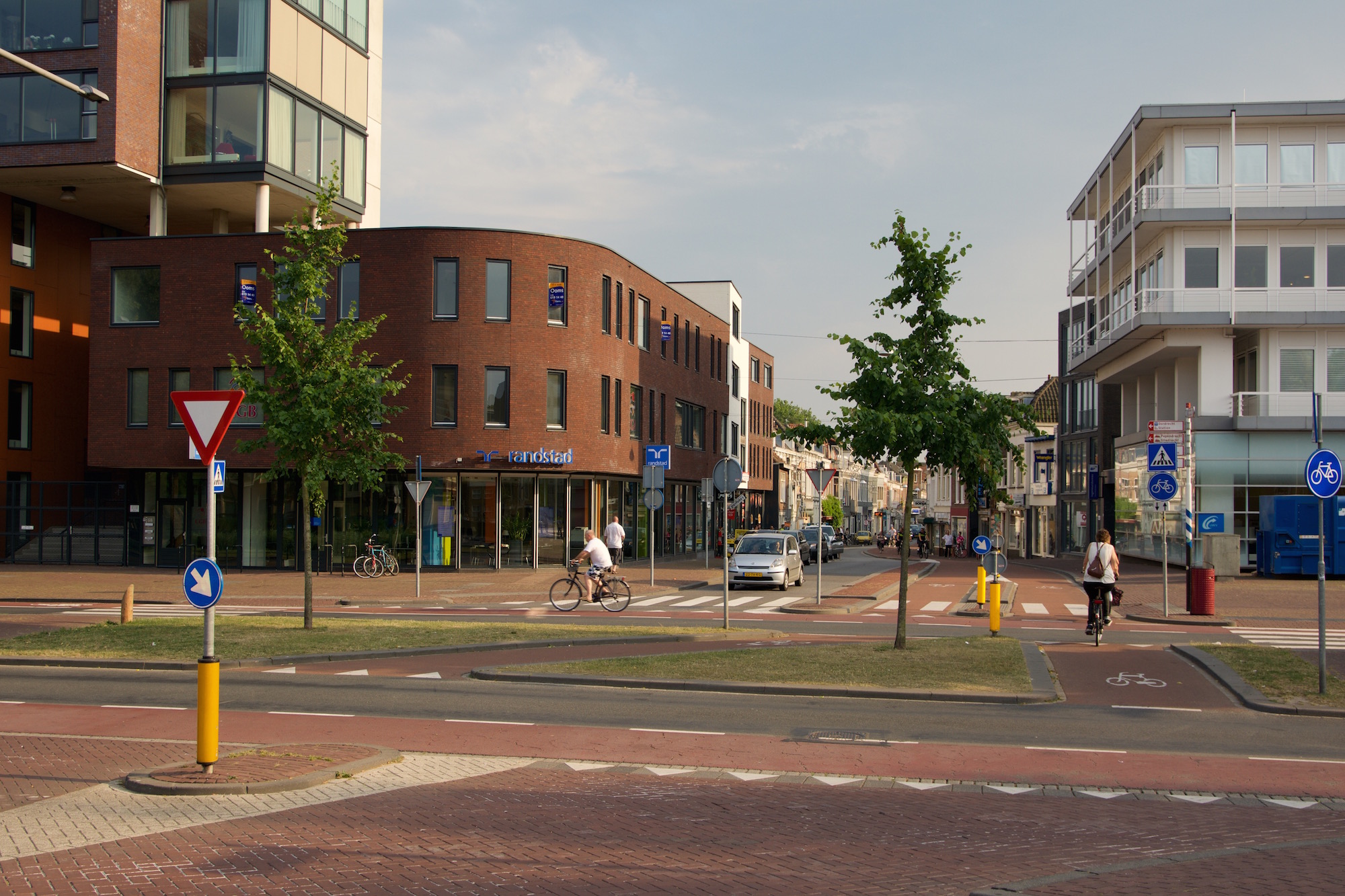 This shows a crossing out of the centre of Dordrecht.