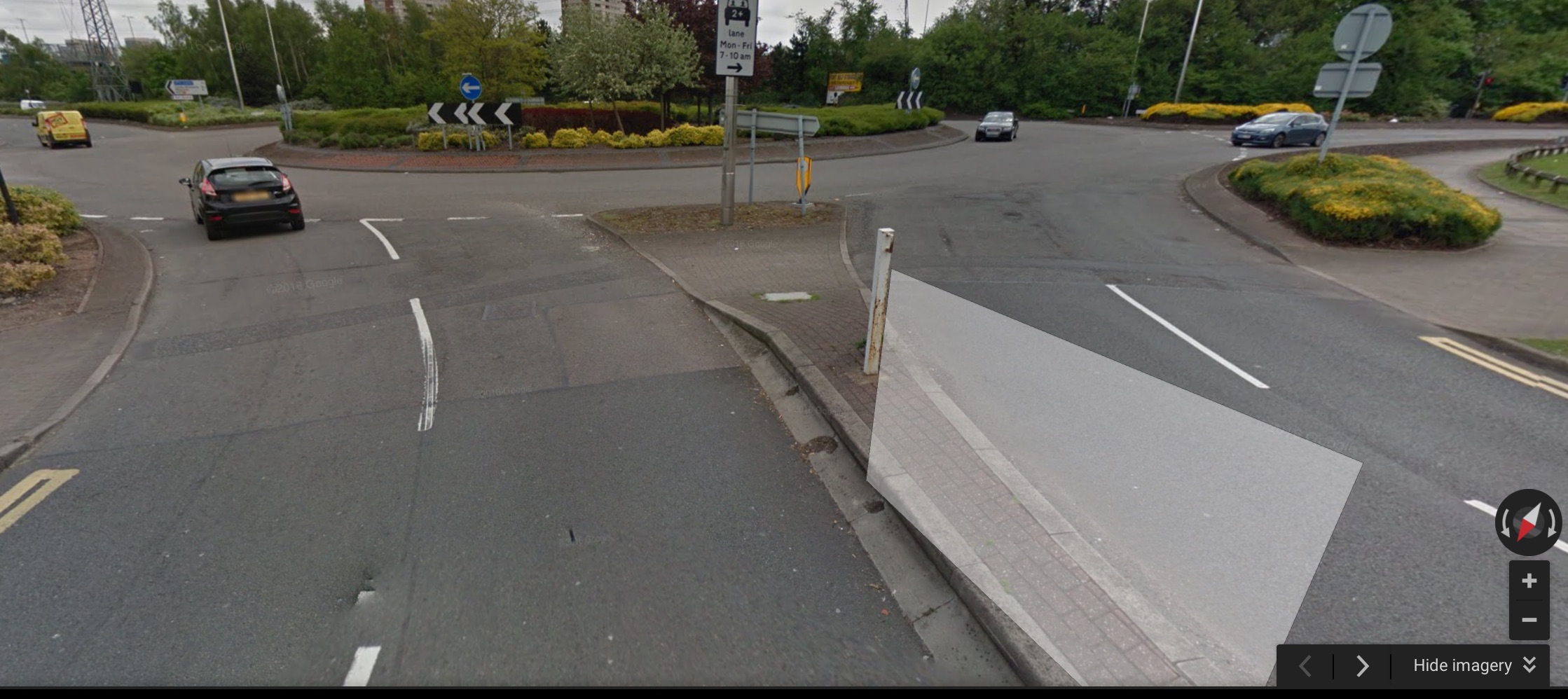 Dual carriageway entrance to the Fort Shopping Centre