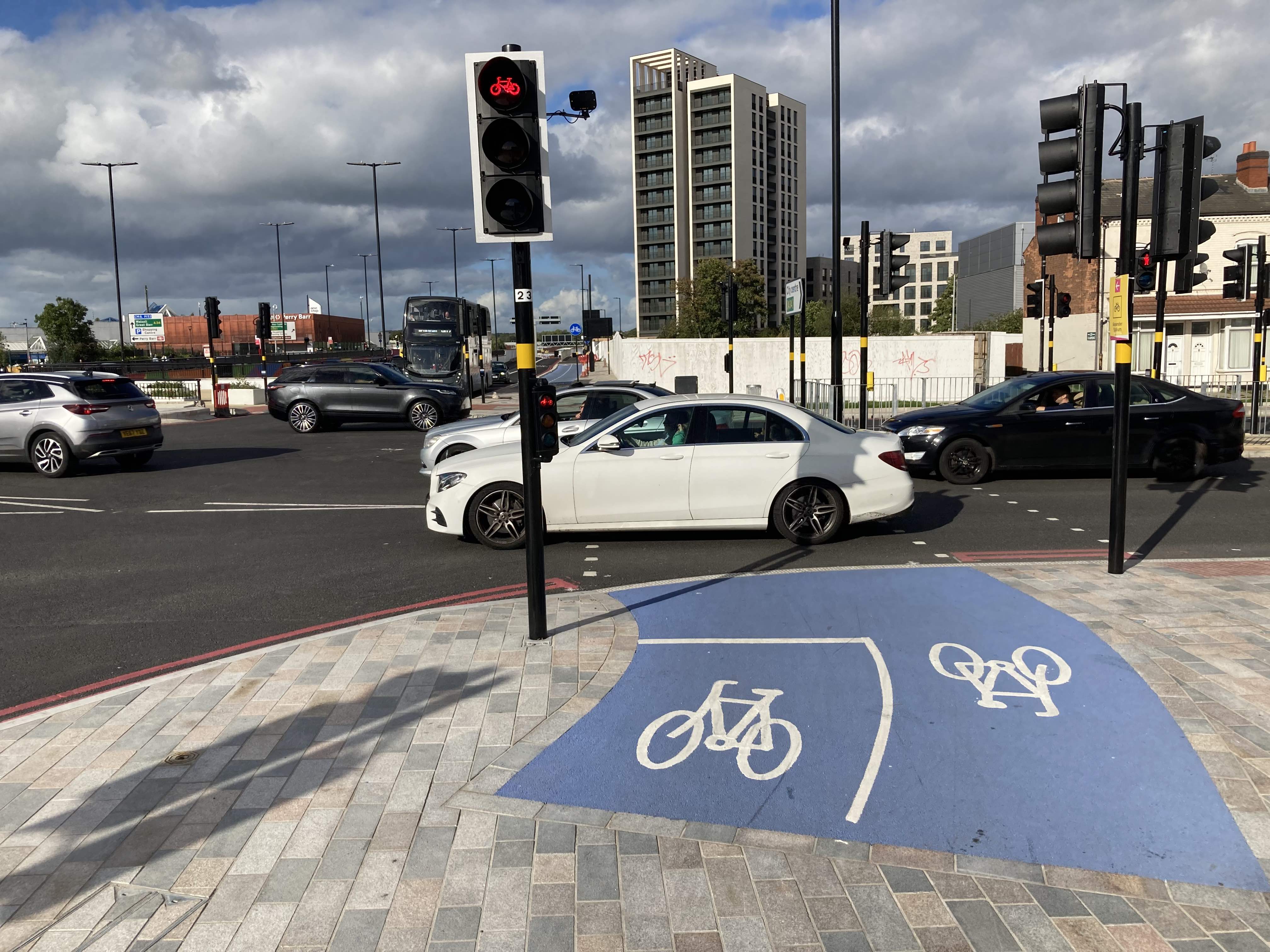 Straight-across cycle crossing at the A4040 A34 crossroads