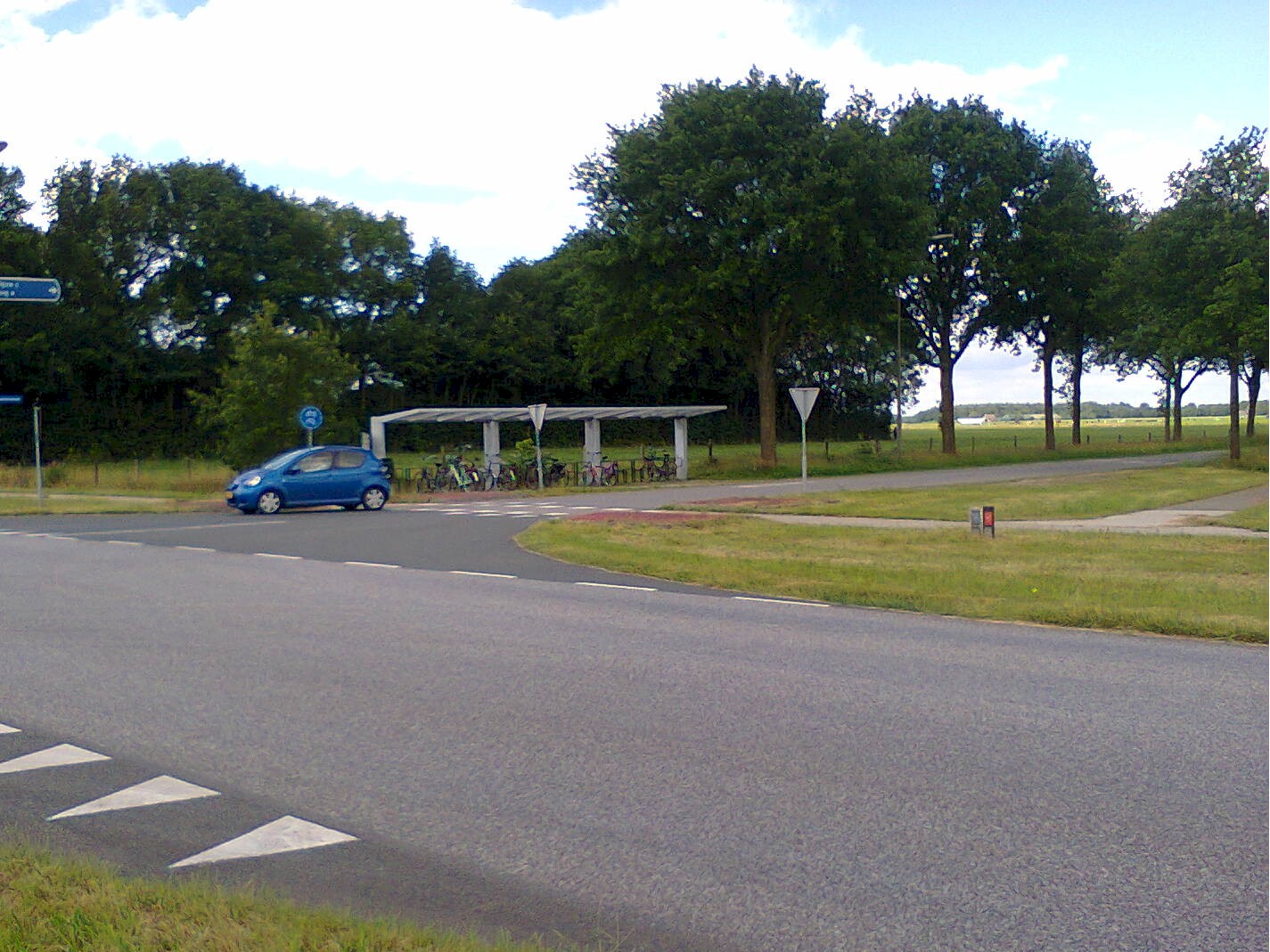 Bus stop cycle parking