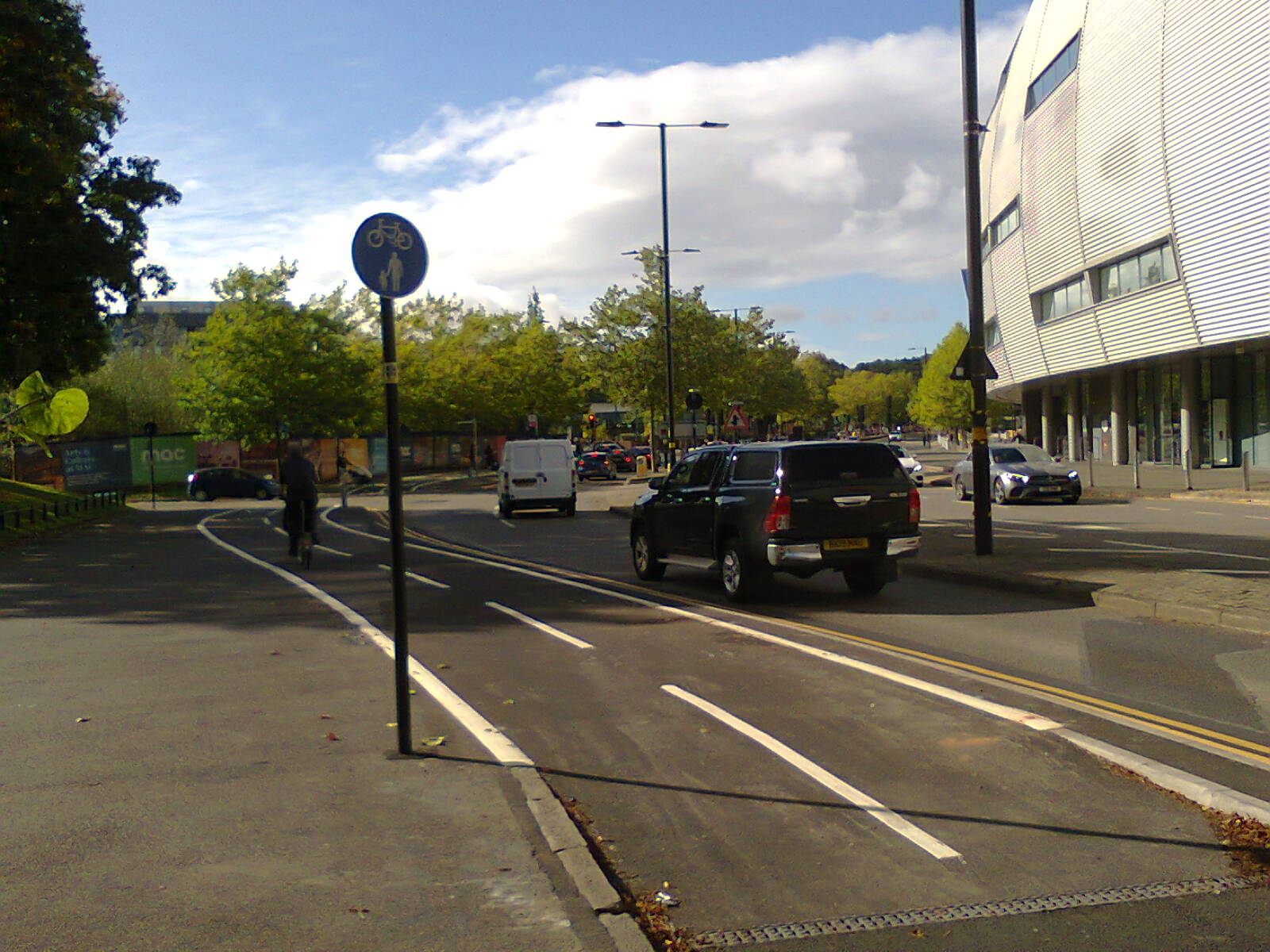 Bi-directional cycle track approaching the Cannon Hill car park entrance.