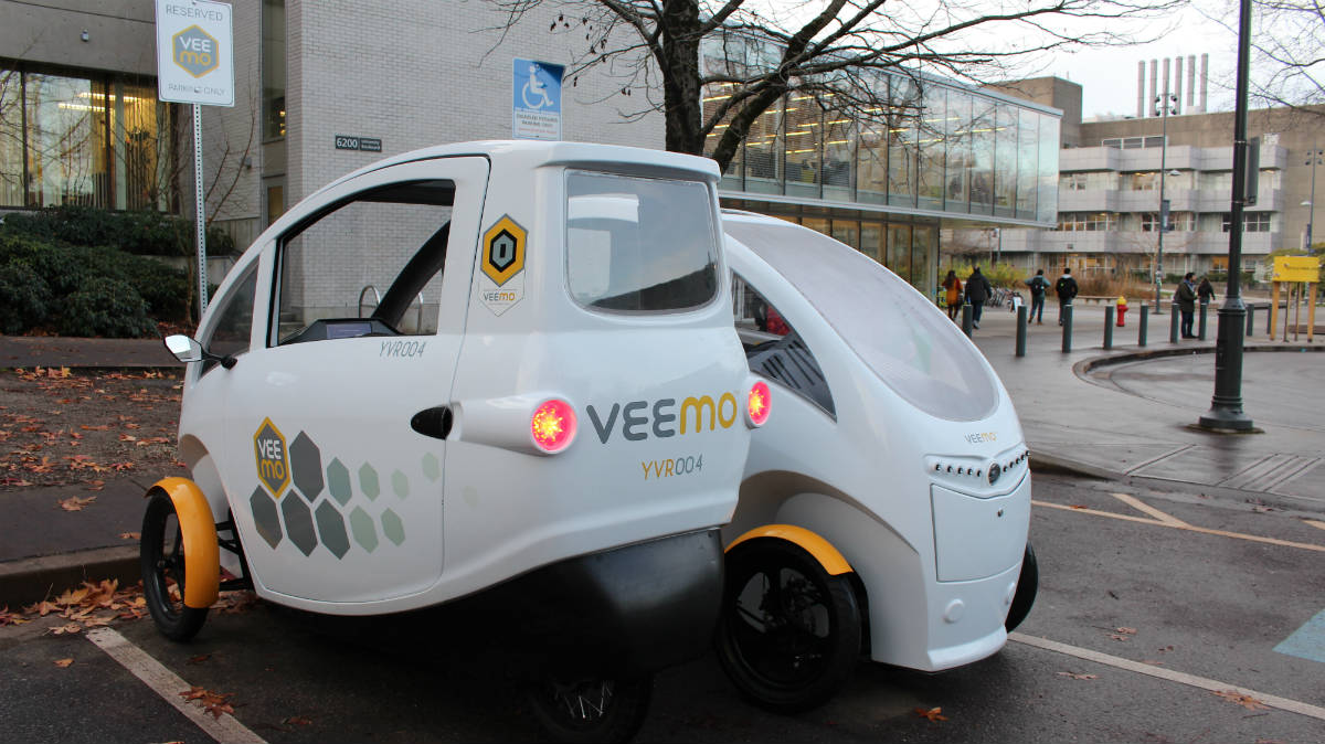 Double-parked Veemos