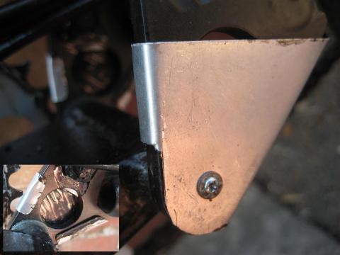 Brompton hinge clip (fitted)