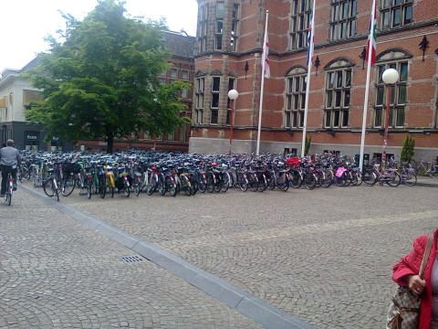 Uncovered cycle parking