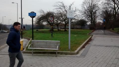 The Vincent Drive cycleway towards Selly Oak and Harborne is unsignposted