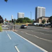 Dudley Road Cycleway Switching Sides
