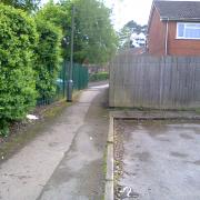 Path Between Jervoise Drive and St Joseph's Avenue