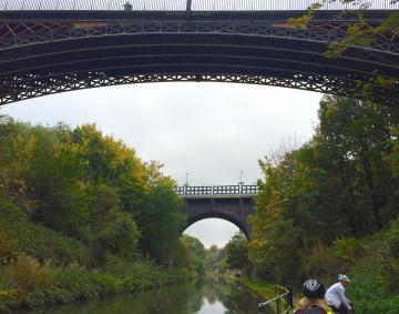 Galton bridge from below